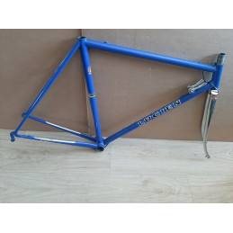 Jacques Busset Vitus 980 handbuilt steel road frame profile view