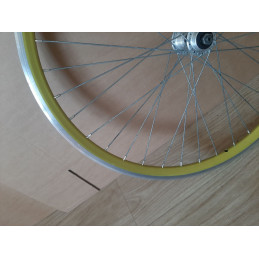 Full axle bolt configuration on pre-owned front wheel