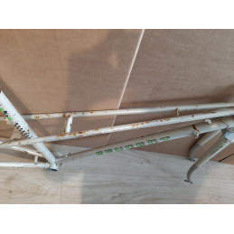 Gabelbrücke und Gabelscheiden der 700C Peugeot Stahlgabel