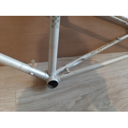 Peugeot PL 18 M seatstay bridge and mudguard mount