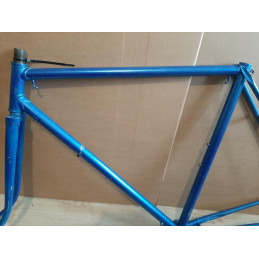 Thread check of steerer tube on steel fork