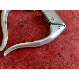 Right hand lever blade alignment and sweep