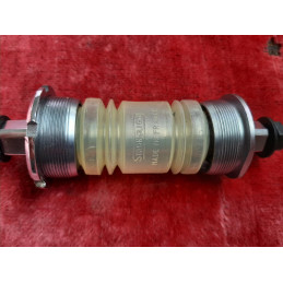 Dettaglio filetto inglese 1.37x24 movimento centrale Shimano 600 EX