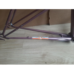 Fork crown and steerer tube closeup