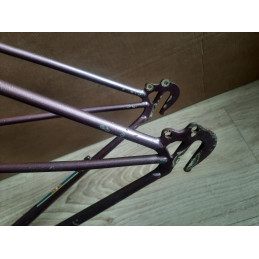 Fork steerer tube threads detail
