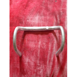 Angle opposé de la courbure du cintre en aluminium